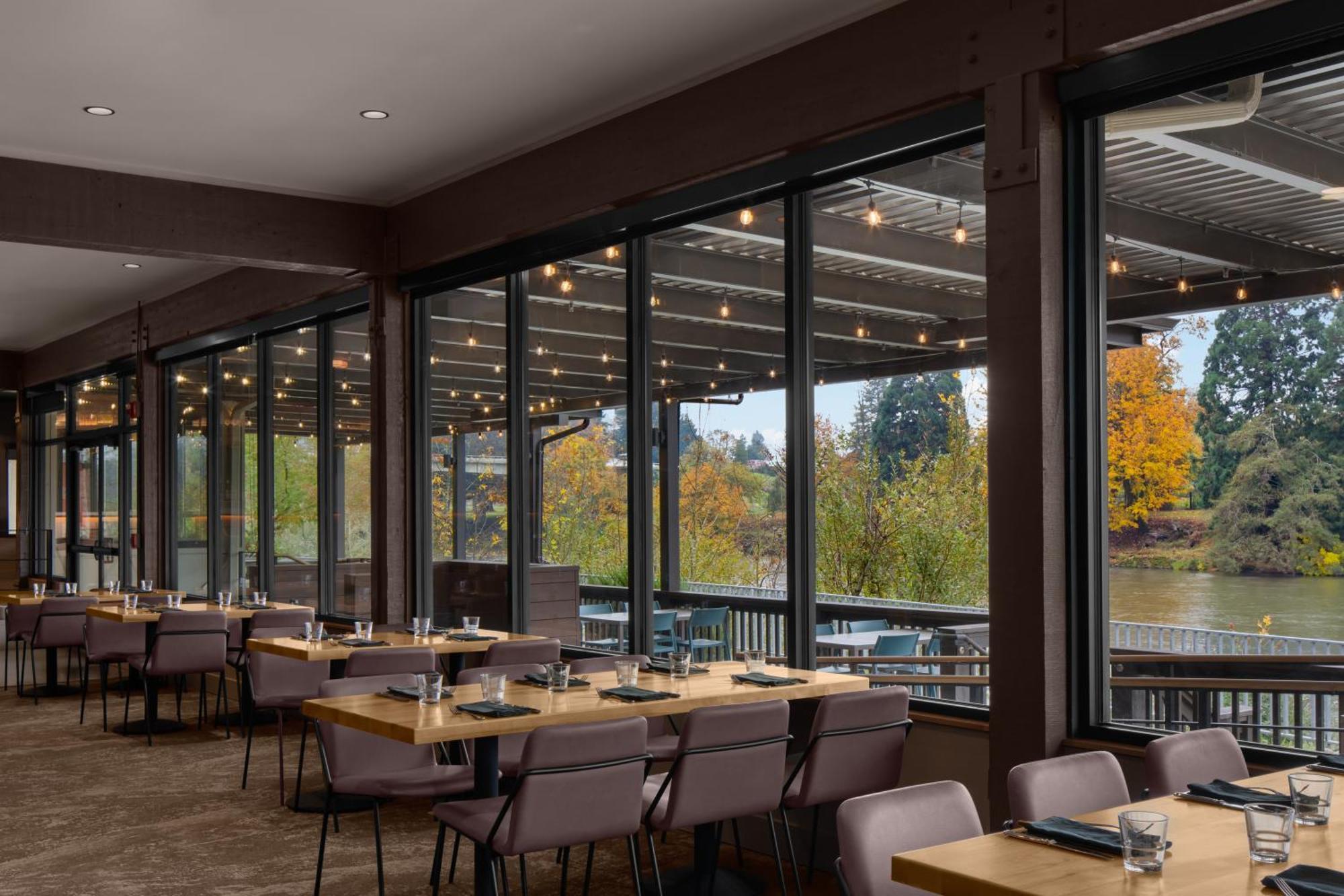 Valley River Inn Eugene Ngoại thất bức ảnh